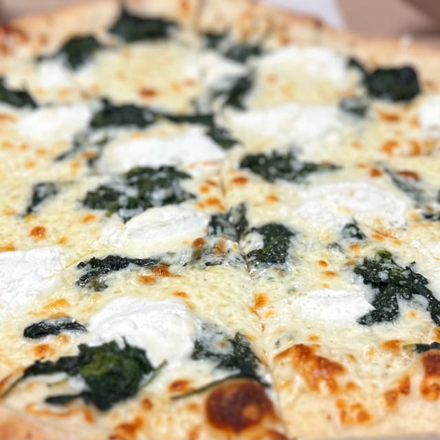 Ricotta Spinach - 14" Large.